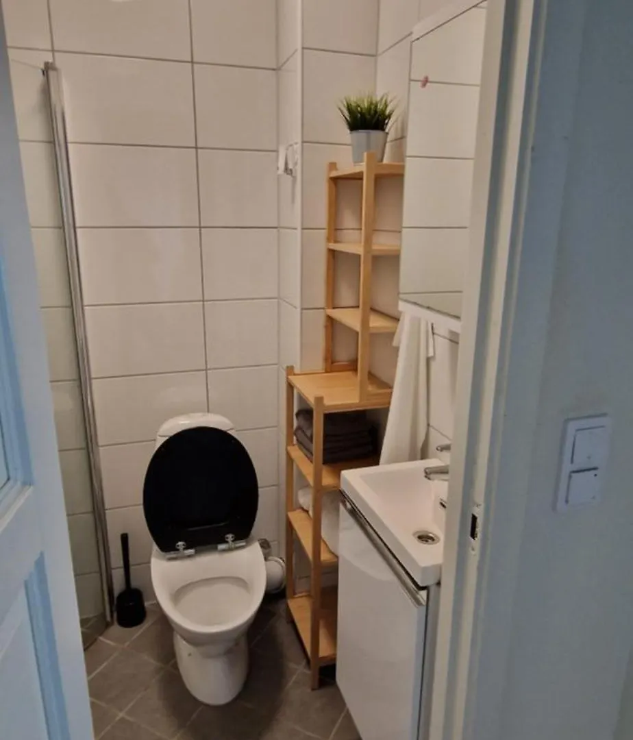 Central 1 Bedroom Apartment With A View Берген